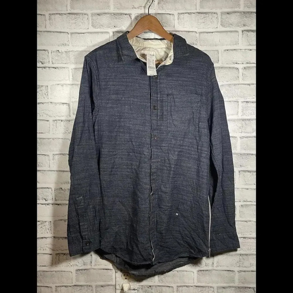 Men’s On The Byas Long Sleeve Button Up Navy Blue Jean Colored Shirt, Medium - Picture 1 of 5